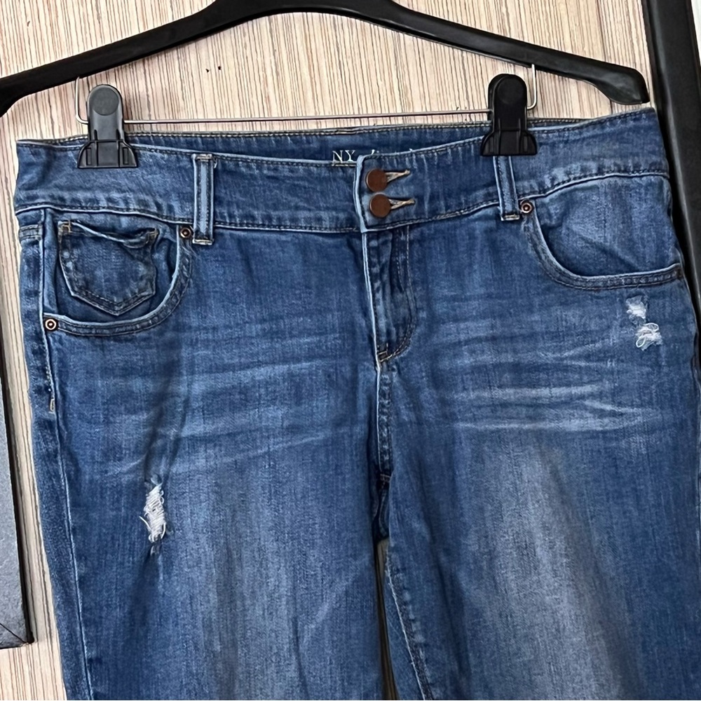 New York & Co.  slim slouch Jeans size 12